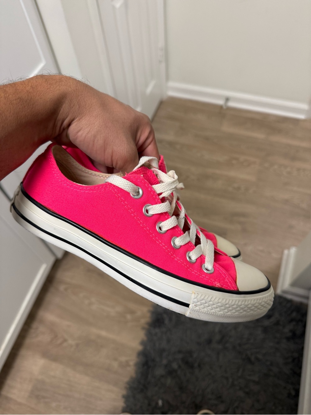 Converse Chuck Taylor All Stars Low top Hot Pink White Women Size 7 Used